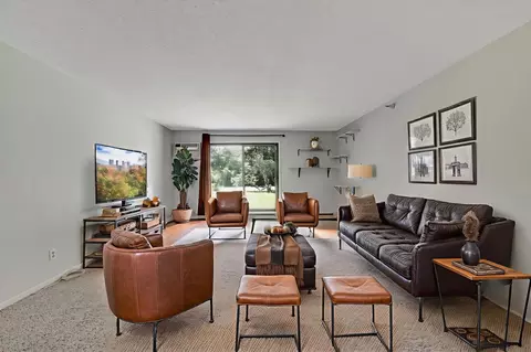 5643 Green Circle Dr #107, Minnetonka, MN 55343