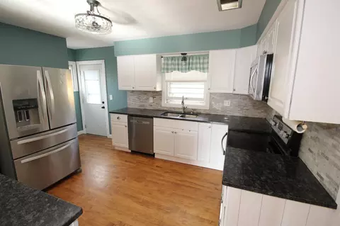 Kitchen - 414 Juniper St, Brainerd, MN 56401 photo 4 of 4