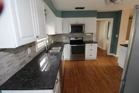 Kitchen - 414 Juniper St, Brainerd, MN 56401 photo 3 of 4