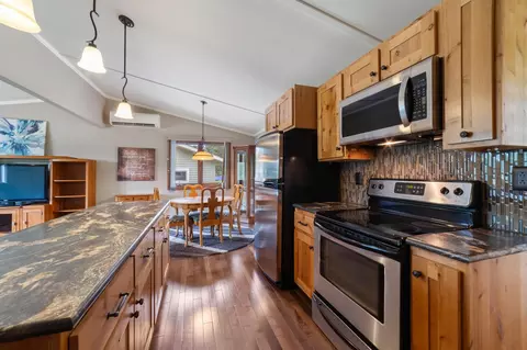 Kitchen - 3661 Riley Rd, Duluth, MN 55803 photo 4 of 4