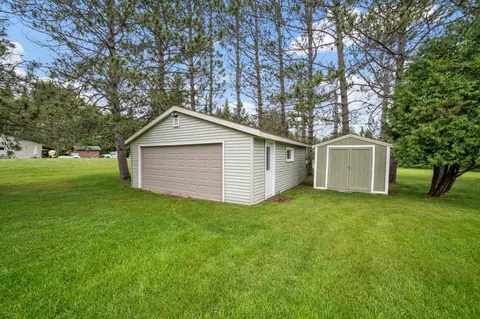 Exterior - 3661 Riley Rd, Duluth, MN 55803 photo 5 of 14
