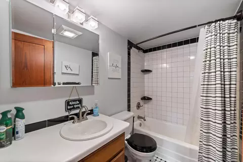 Bath - 3661 Riley Rd, Duluth, MN 55803 photo 1 of 1