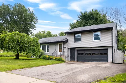 117 S Division St, Mankato, MN 56001