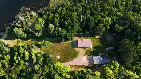 5390 Nelson Rd, Saginaw, MN 55779