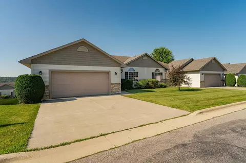 4540 Prairie View Pl NW, Rochester, MN 55901