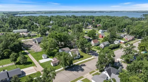 307 W Garfield St, Hendricks, MN 56136 photo 41