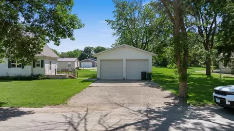 307 W Garfield St, Hendricks, MN 56136 photo 7
