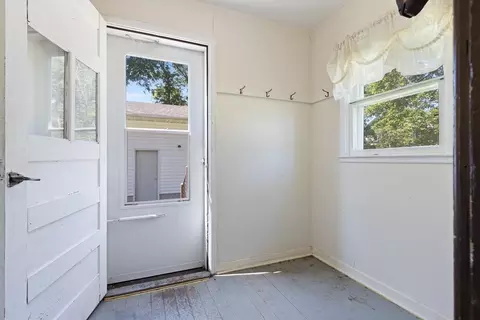 307 W Garfield St, Hendricks, MN 56136 photo 9