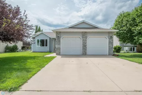 1125 18 12 St N, Moorhead, MN 56560