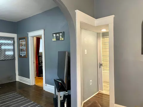 Entry Way - 2603 5th Ave E, Hibbing, MN 55746 photo 3 of 6