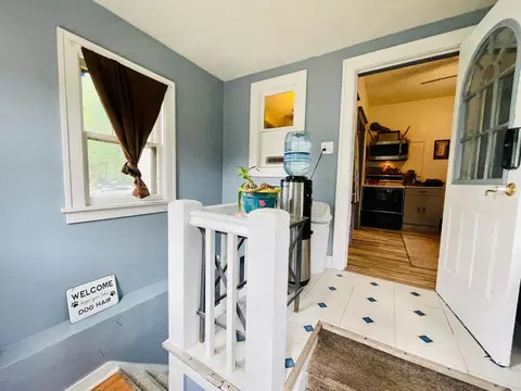 Entry Way - 2603 5th Ave E, Hibbing, MN 55746 photo 5 of 6