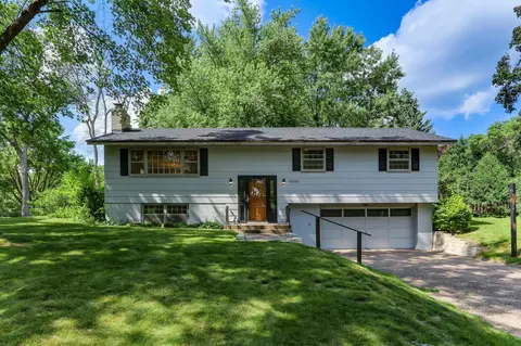 16226 Woodland Ln, Minnetonka, MN 55345