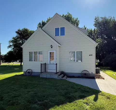 406 Carleton Ave, Morgan, MN 56266