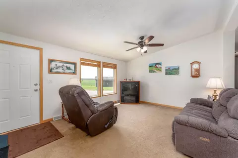 39205 436th St, Saint Peter, MN 56082 photo 6