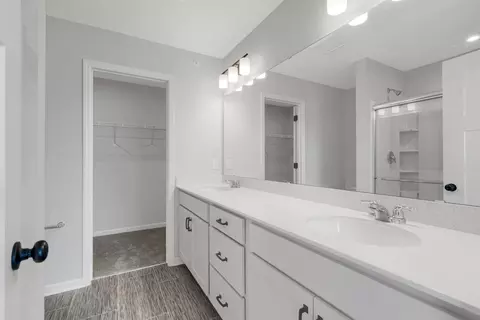 Bath - 23276 Willow Dr, Rogers, MN 55374 photo 1 of 3