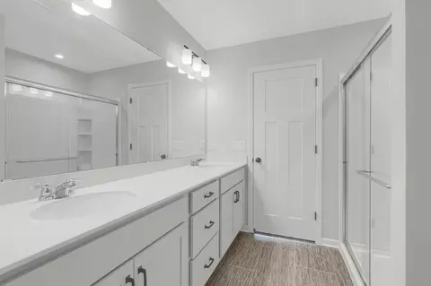 Bath - 23276 Willow Dr, Rogers, MN 55374 photo 2 of 3