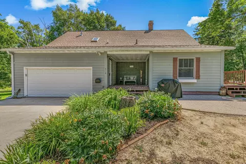 316 Ash St SE, New London, MN 56273