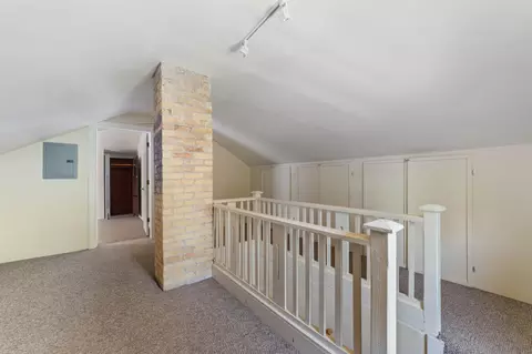 Entry Way - 2410 E 8th St, Duluth, MN 55812 photo 3 of 3