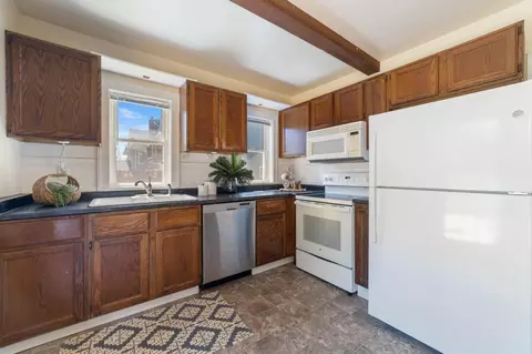 Kitchen - 2410 E 8th St, Duluth, MN 55812 photo 1 of 2