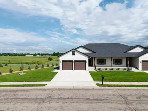 2334 9th St W, Albert Lea, MN 56007