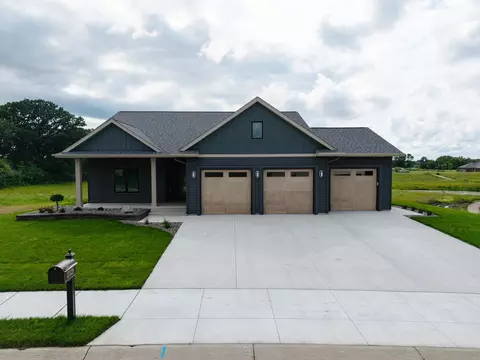 2329 9th St W, Albert Lea, MN 56007