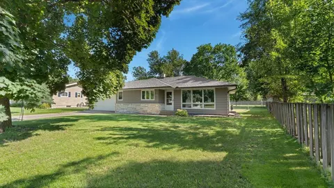 2405 Centennial Dr, Saint Cloud, MN 56303 photo 2