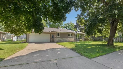2405 Centennial Dr, Saint Cloud, MN 56303 photo 3