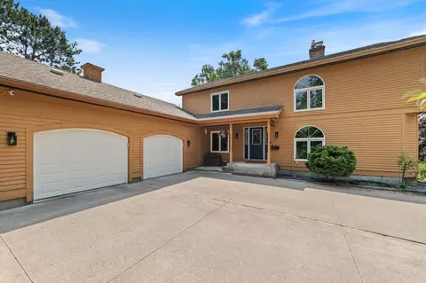 Exterior - 430 Hartley Pl, Duluth, MN 55803 photo 2 of 10