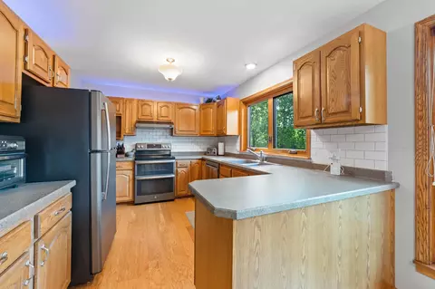 Kitchen - 430 Hartley Pl, Duluth, MN 55803 photo 1 of 2
