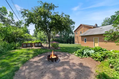 Exterior - 430 Hartley Pl, Duluth, MN 55803 photo 8 of 10