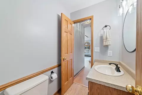 Bath - 430 Hartley Pl, Duluth, MN 55803 photo 1 of 4