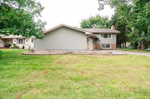8125 Georgia Ct N, Brooklyn Park, MN 55445