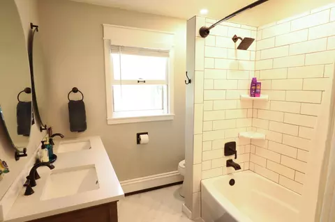 Bath - 6528 Excelsior Rd, Baxter, MN 56425 photo 1 of 4