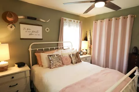 Bedroom - 6528 Excelsior Rd, Baxter, MN 56425 photo 3 of 8
