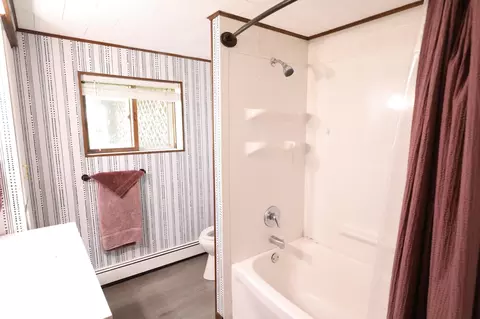 Bath - 6528 Excelsior Rd, Baxter, MN 56425 photo 3 of 4