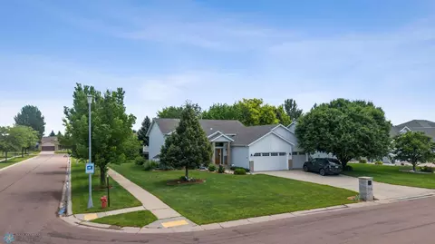 3310 28th Ave S, Fargo, ND 58103 photo 37