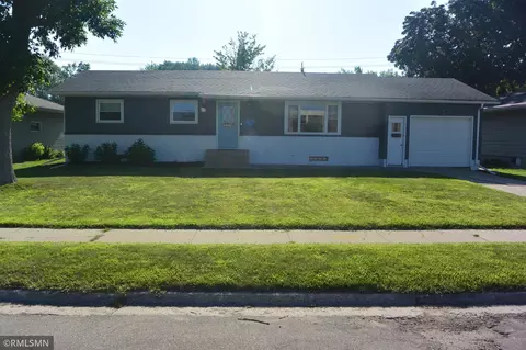 1810 Hennepin Ave N, Glencoe, MN 55336