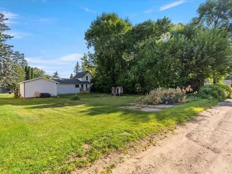 Exterior - 1020 Quince St, Brainerd, MN 56401 photo 2 of 6