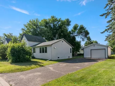 Exterior - 1020 Quince St, Brainerd, MN 56401 photo 3 of 6