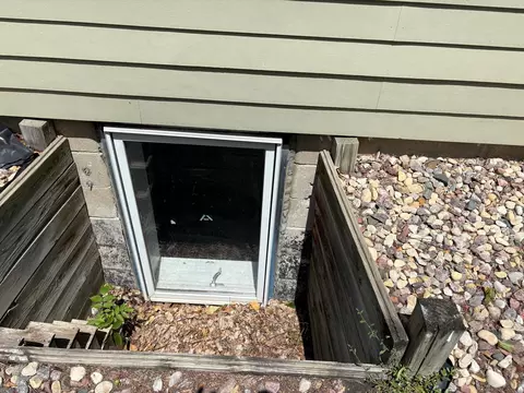 Exterior - 207 Meadow Ln, Benson, MN 56215 photo 9 of 9
