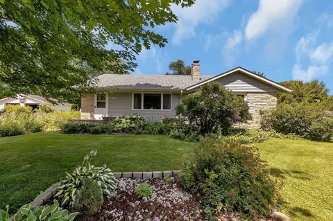 648 Bluff St NE, Hutchinson, MN 55350