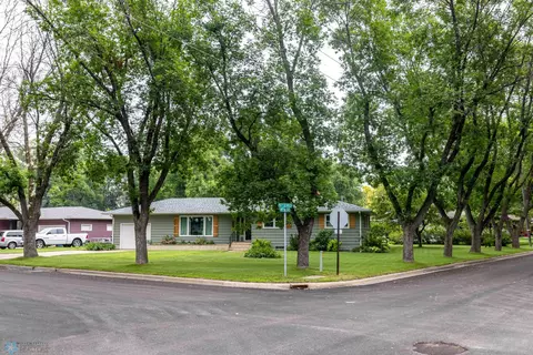 402 5th St NE, Barnesville, MN 56514 photo 3