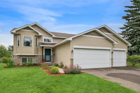 1038 Madison St, Anoka, MN 55303