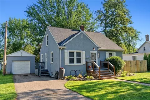 601 E 3rd St, New Richmond, WI 54017