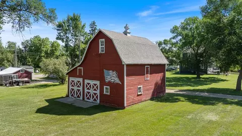 109 S Brook St, Hendricks, MN 56136 photo 9