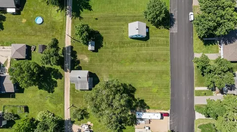 109 S Brook St, Hendricks, MN 56136 photo 3
