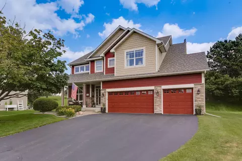 3643 Mahle Ln, Woodbury, MN 55125
