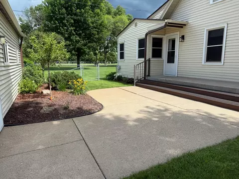 221 22nd Ave SW, Faribault, MN 55021 photo 5