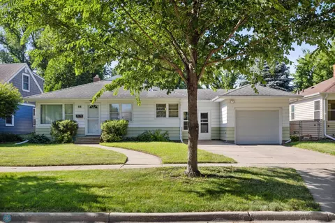 88 16th Ave N, Fargo, ND 58102