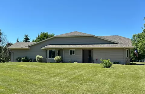717 Overlook Ct, Saint Croix Falls, WI 54024